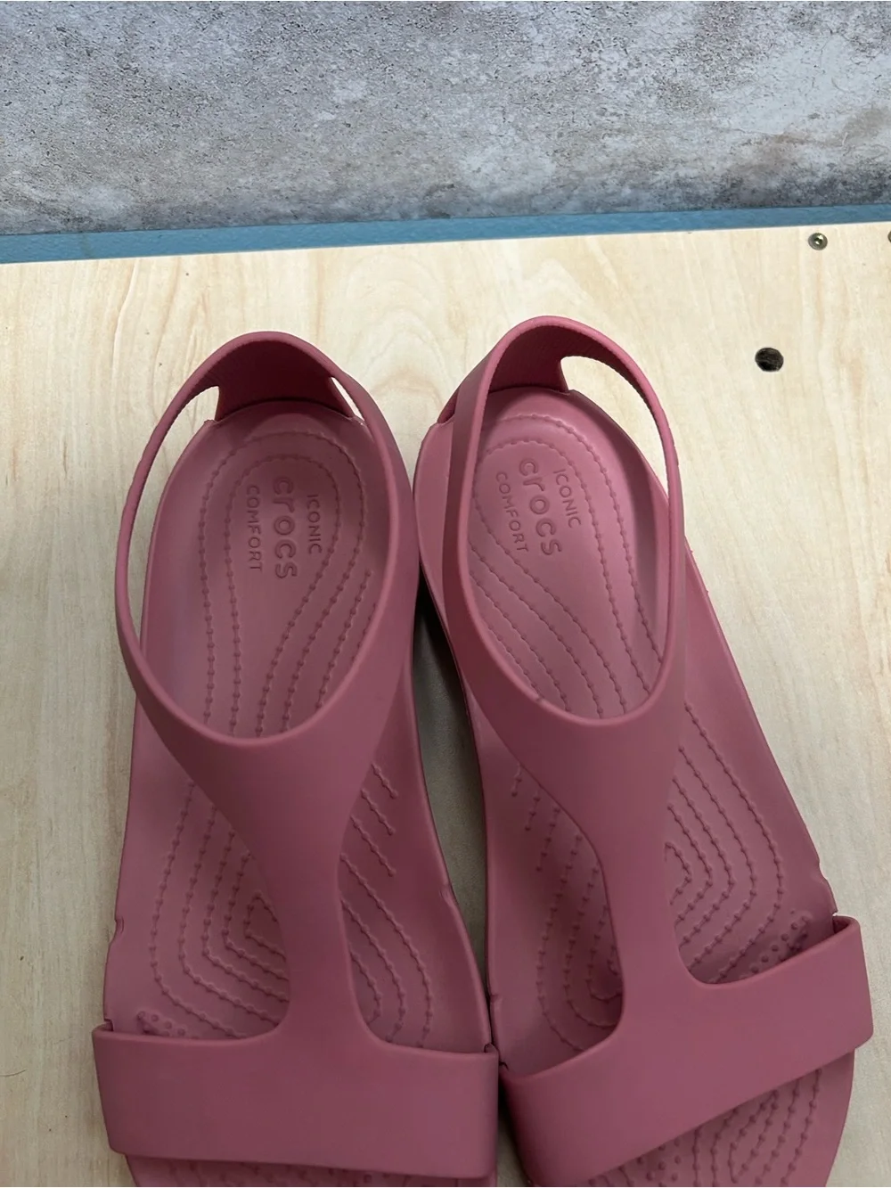CROCS lightweight slingback